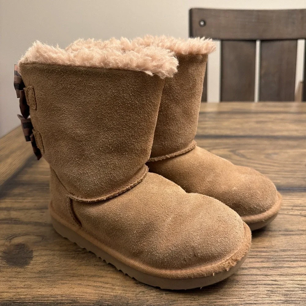 Kids Size 13C Uggs With Double Bows Brown …G5
